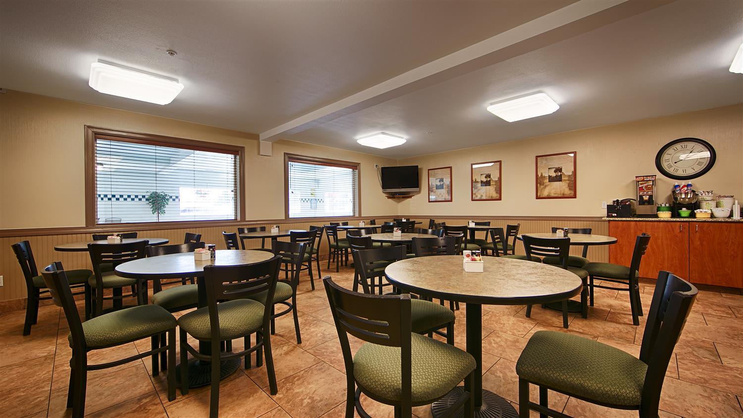 Best Western Oak Meadows Inn Сейнт Хелънс Екстериор снимка