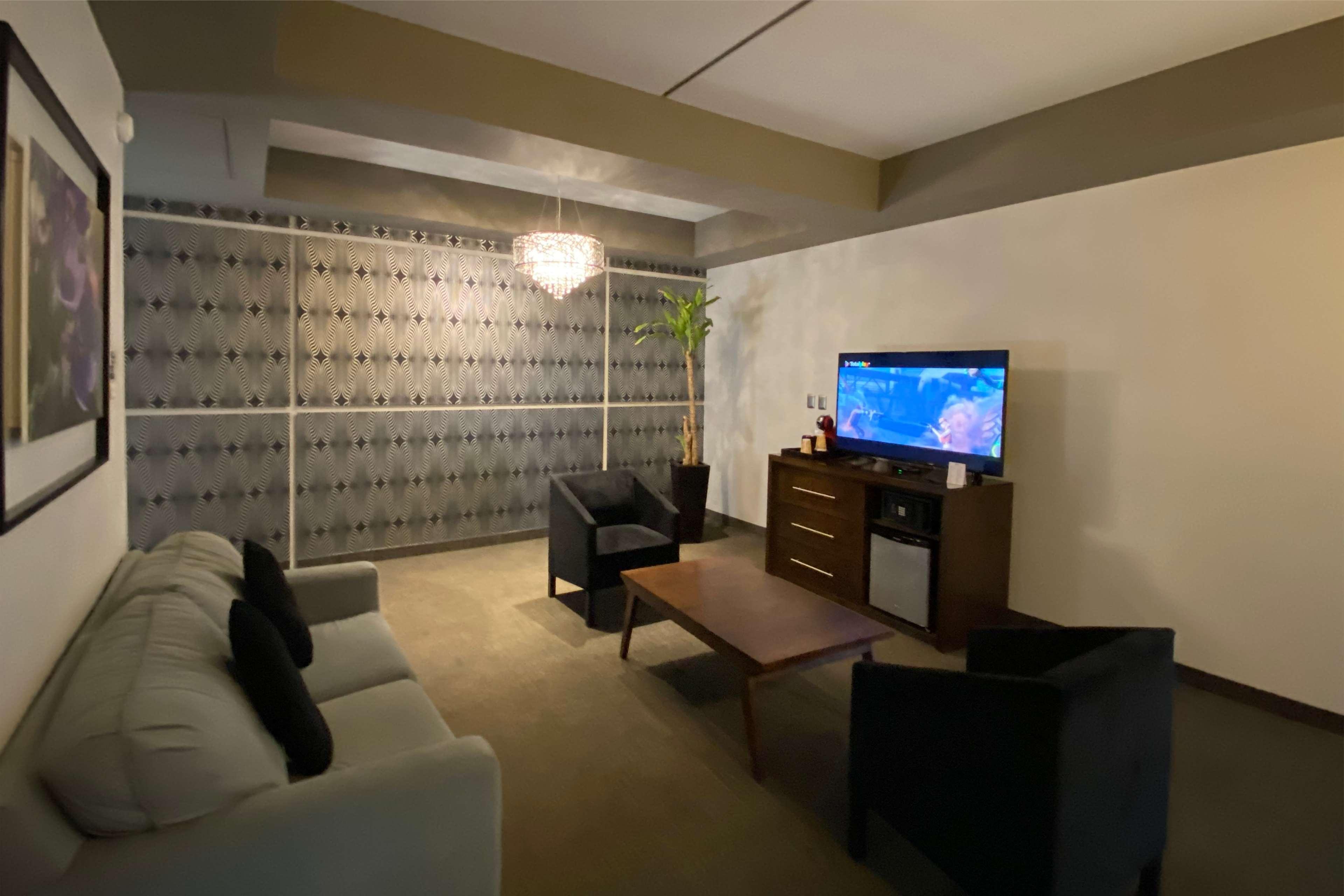 Best Western Oak Meadows Inn Сейнт Хелънс Екстериор снимка