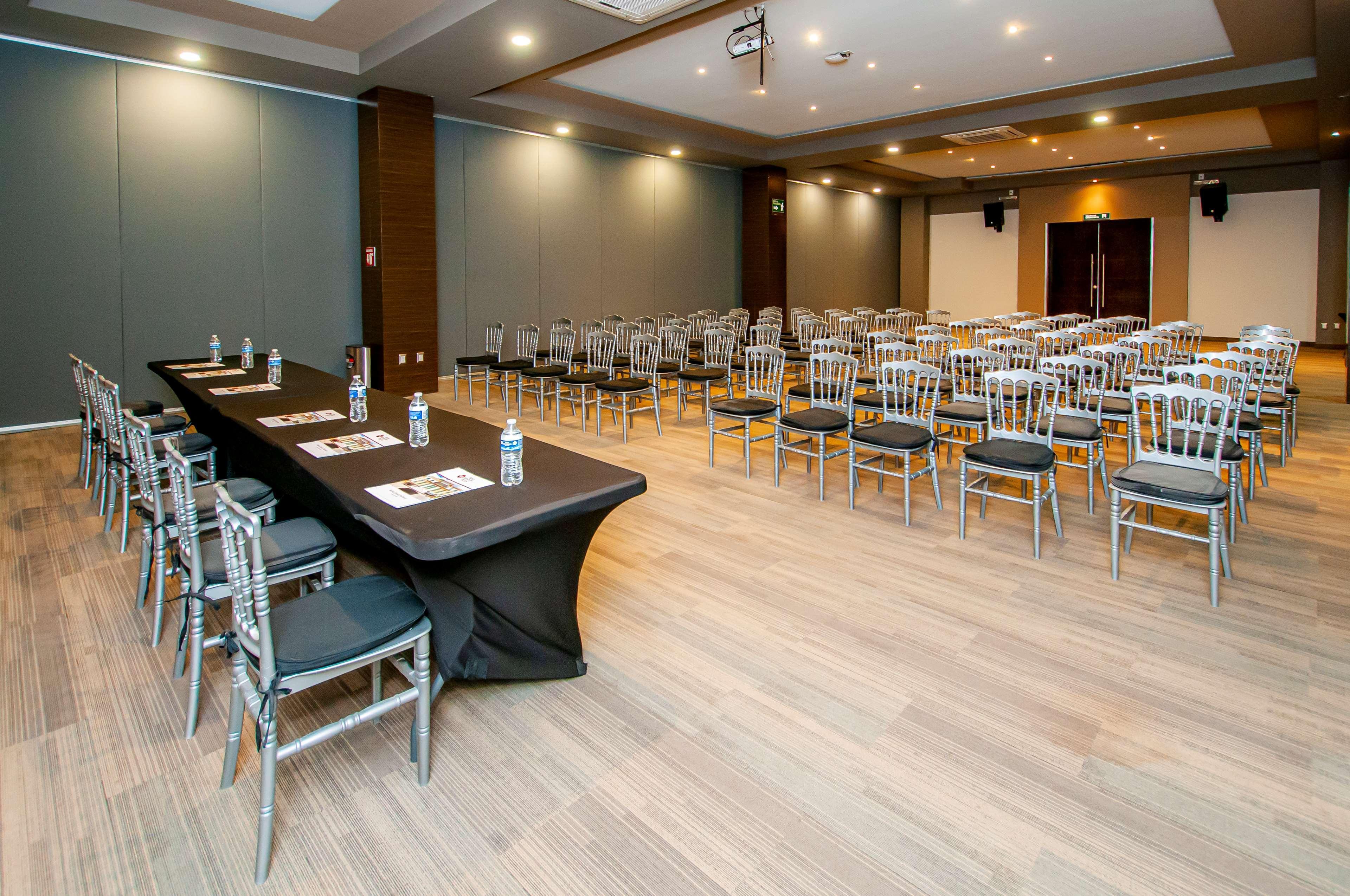 Best Western Oak Meadows Inn Сейнт Хелънс Екстериор снимка