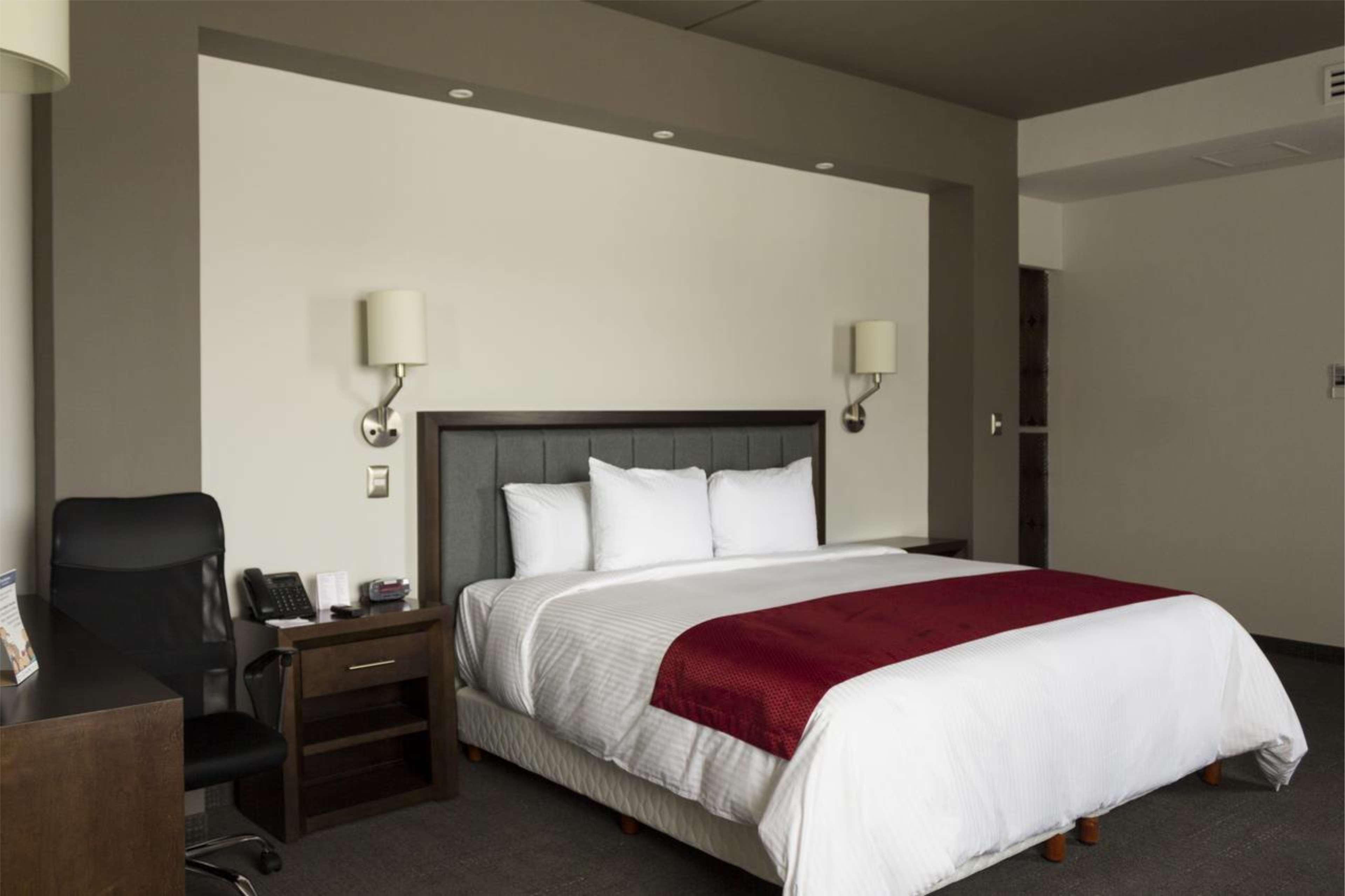 Best Western Oak Meadows Inn Сейнт Хелънс Екстериор снимка