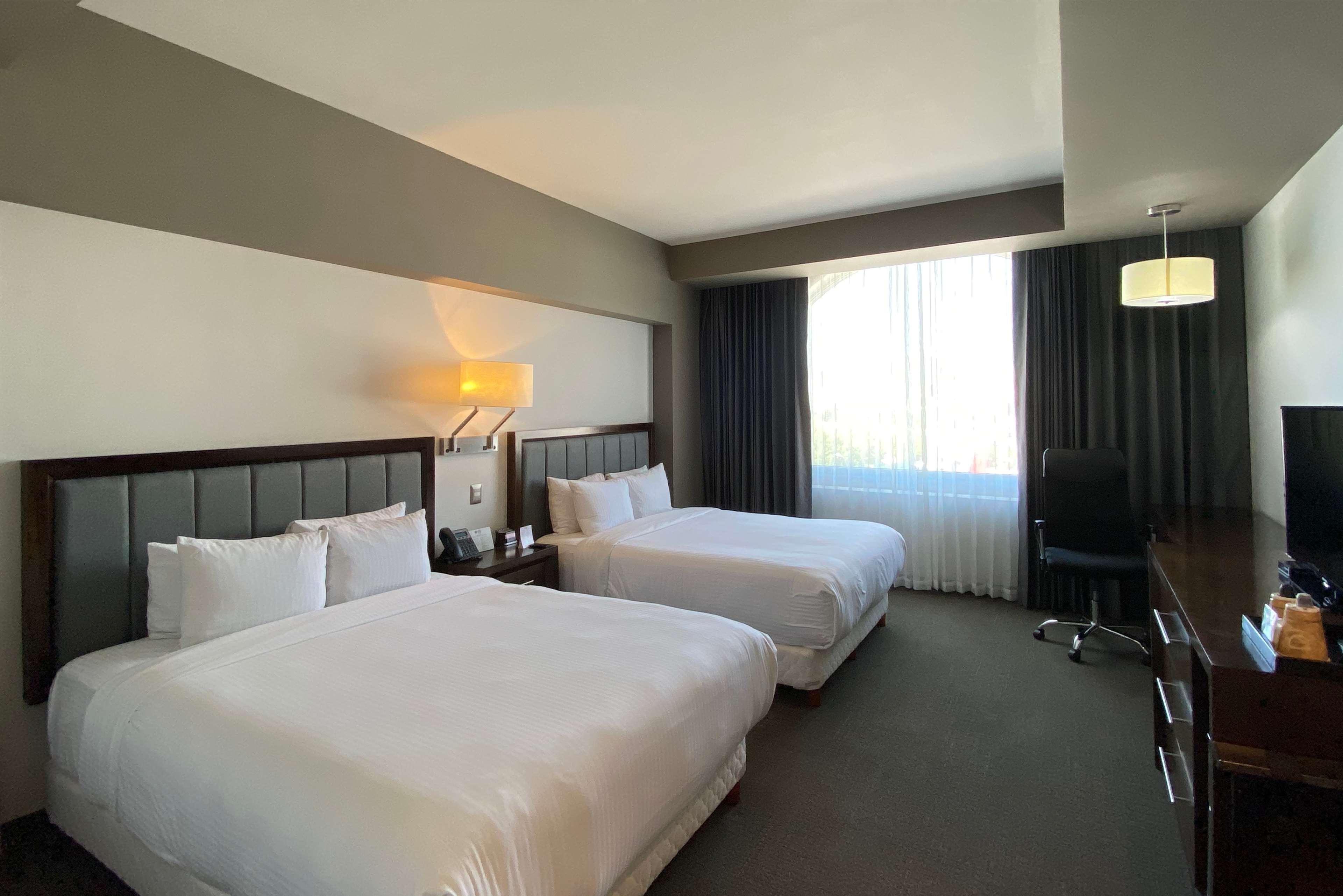 Best Western Oak Meadows Inn Сейнт Хелънс Екстериор снимка
